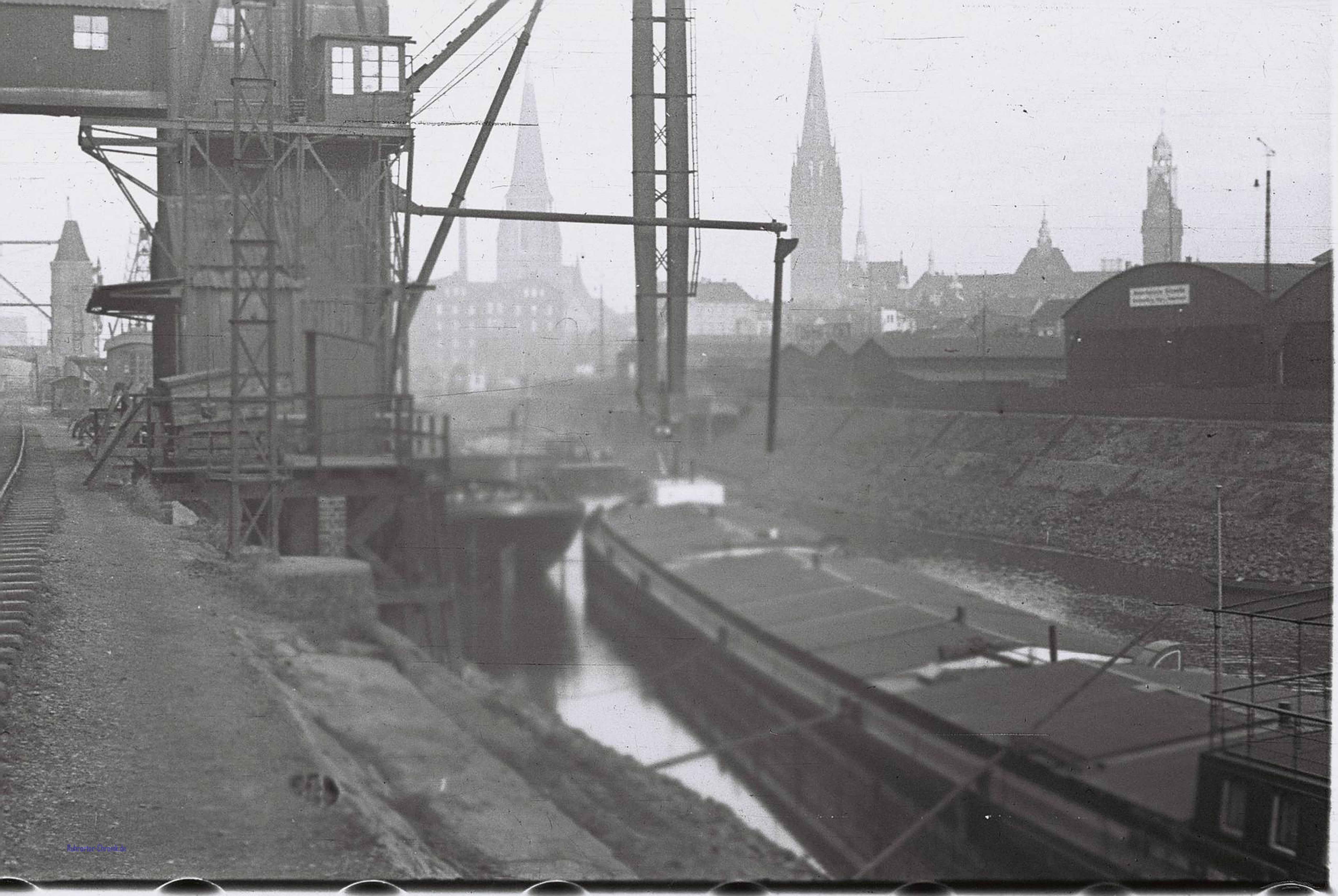 Innen früher Holzhafen : Zeitraum: 1946-1960